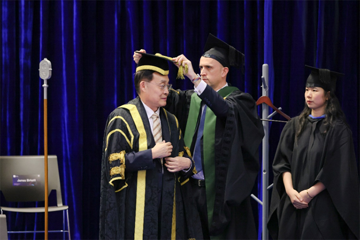 穿越边界，启迪未来！宁波诺丁汉大学谢心澄校长就职典礼隆重举行_穿越边界，启迪未来！宁波诺丁汉大学谢心澄校长就职典礼隆重举行_