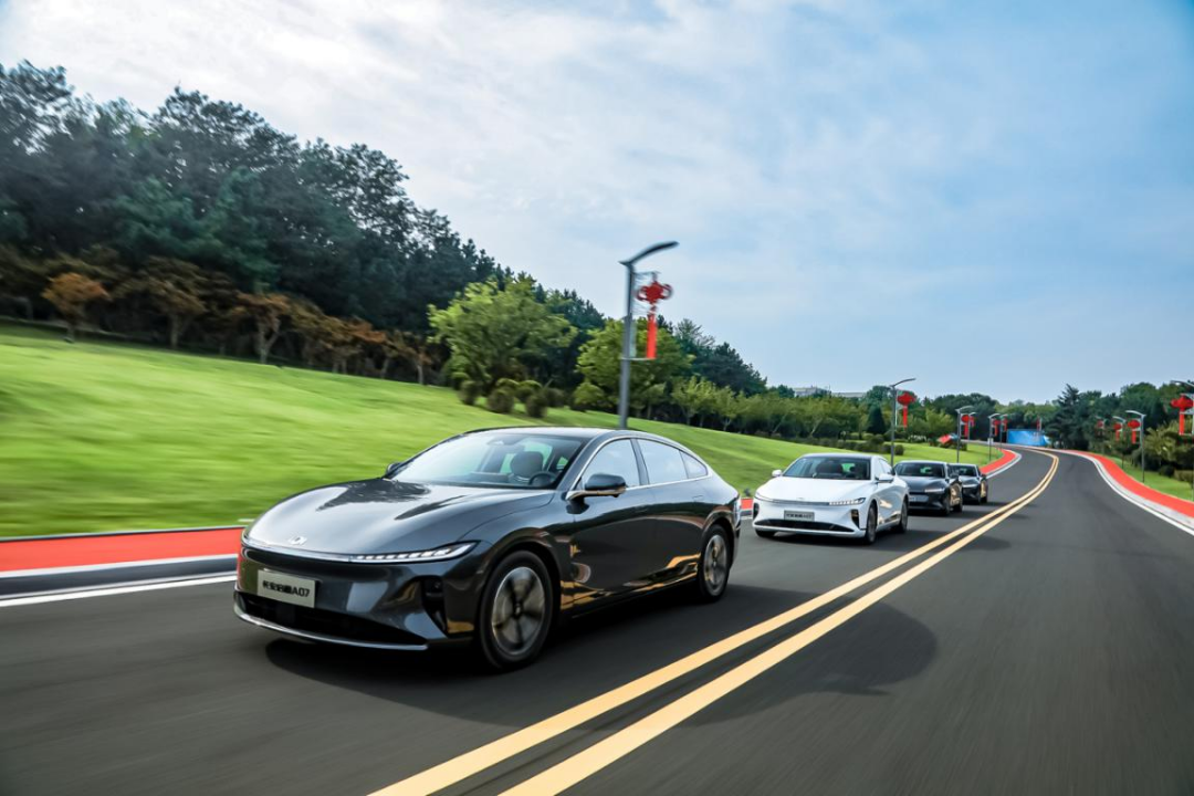 _售24.98万元起 新款智界S7正式上市_售24.98万元起 新款智界S7正式上市