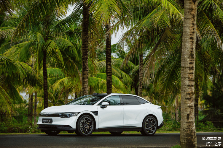 _售24.98万元起 新款智界S7正式上市_售24.98万元起 新款智界S7正式上市