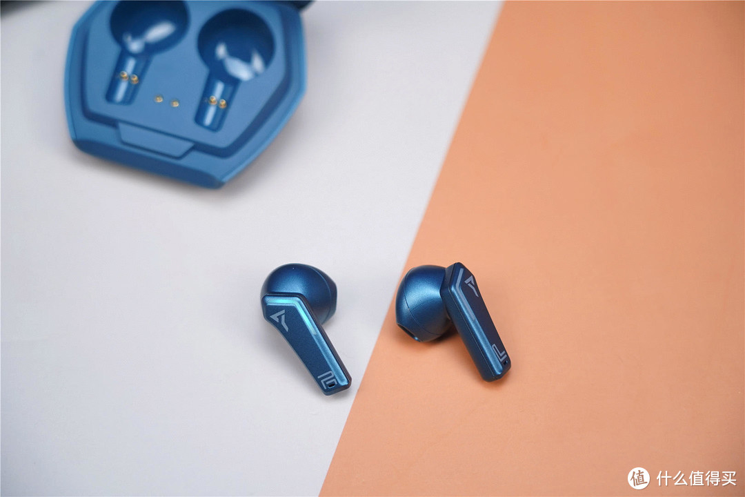 无线耳机为啥__无线耳机变蓝了要拿出来吗