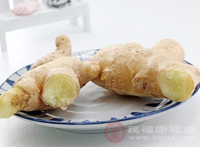春季气温多变，人体易受寒邪侵扰，导致脾胃虚寒，食欲减退