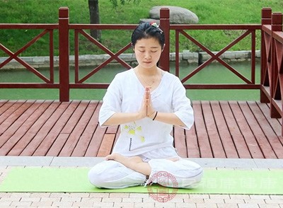 深呼吸是简单有效的补气方法