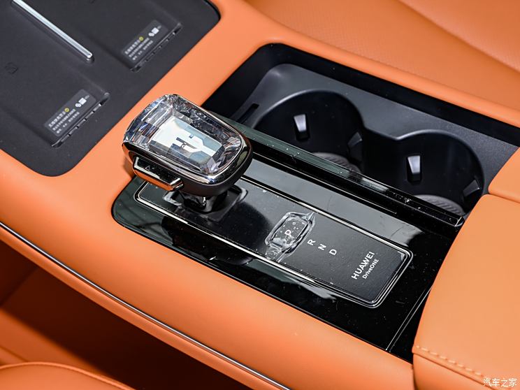 AITO 问界 问界M7 2024款 1.5T 智驾四驱Ultra版 6座