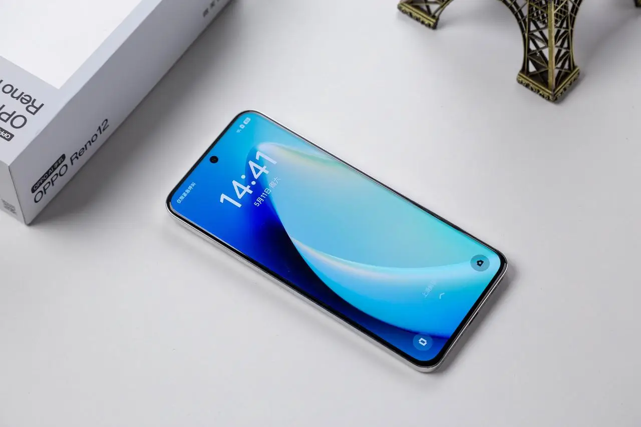 高考过后换新机？有颜有料的OPPO Reno12 Pro千万别错过_高考过后换新机？有颜有料的OPPO Reno12 Pro千万别错过_