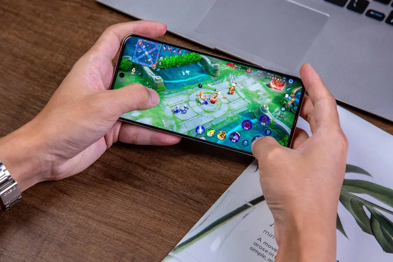 高考过后换新机？有颜有料的OPPO Reno12 Pro千万别错过__高考过后换新机？有颜有料的OPPO Reno12 Pro千万别错过