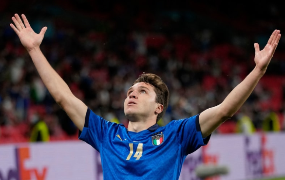 梅西上演首秀的时间__德基亚曼联首秀比赛