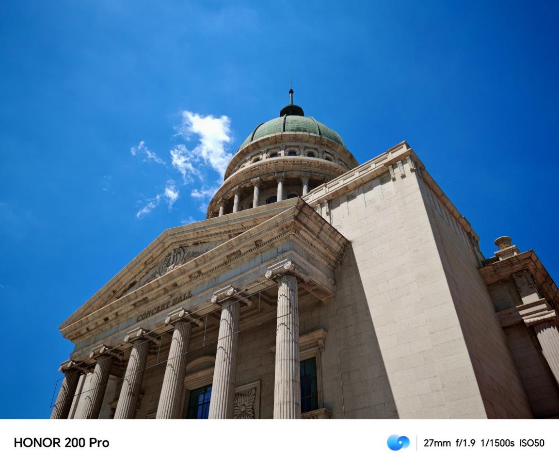 【有料评测】持续引领手机护眼体验 荣耀200 Pro全面评测