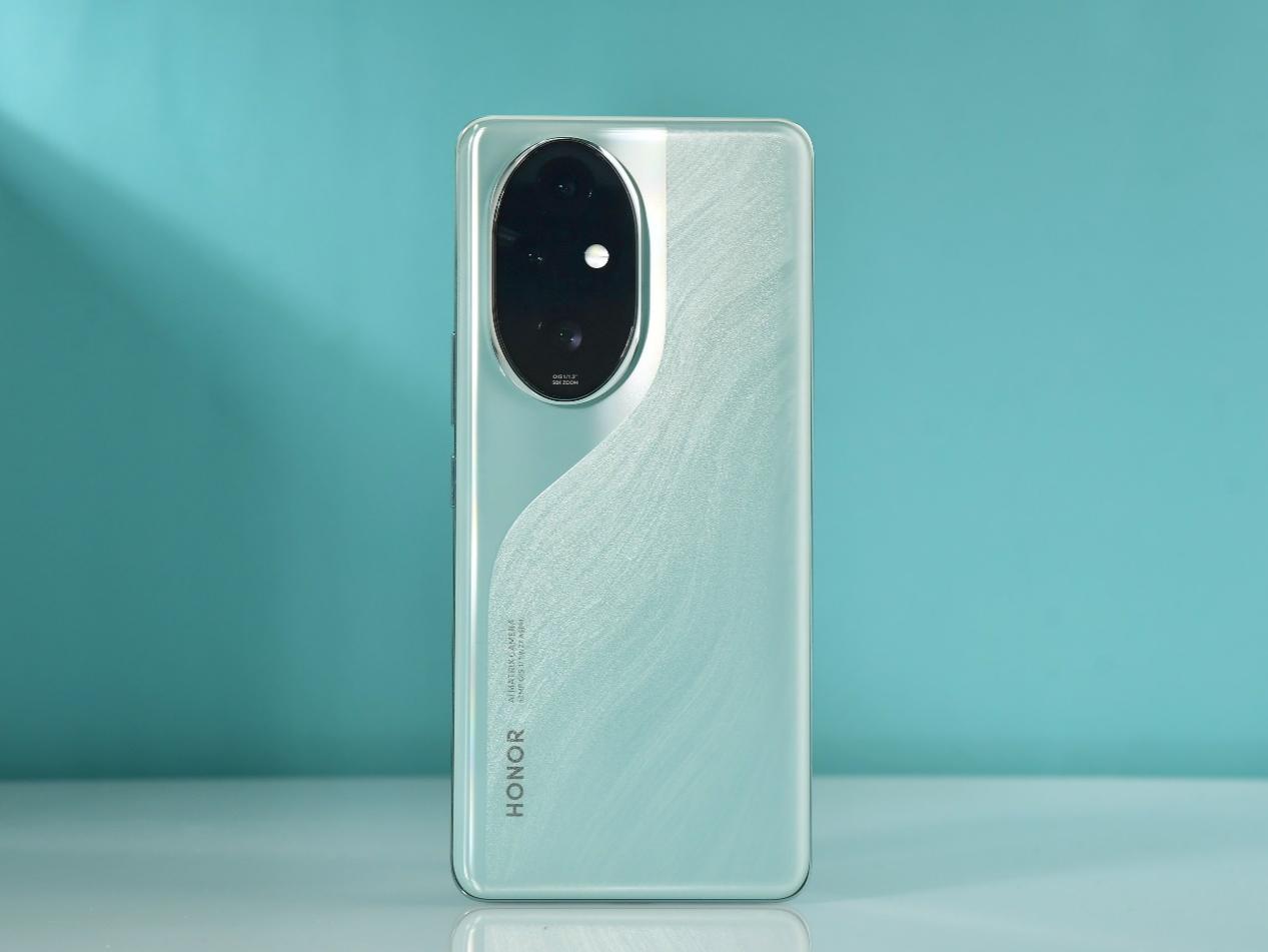 【有料评测】持续引领手机护眼体验 荣耀200 Pro全面评测