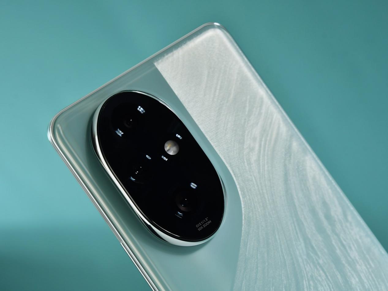 【有料评测】持续引领手机护眼体验 荣耀200 Pro全面评测