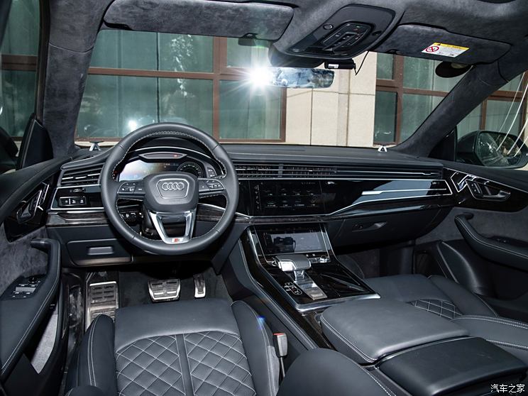 奥迪(进口) 奥迪Q8 2024款 55 TFSI