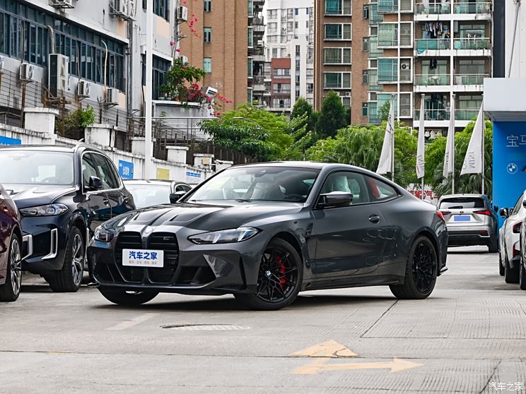 宝马M 宝马M4 2024款 M4双门轿跑车 M xDrive 雷霆版