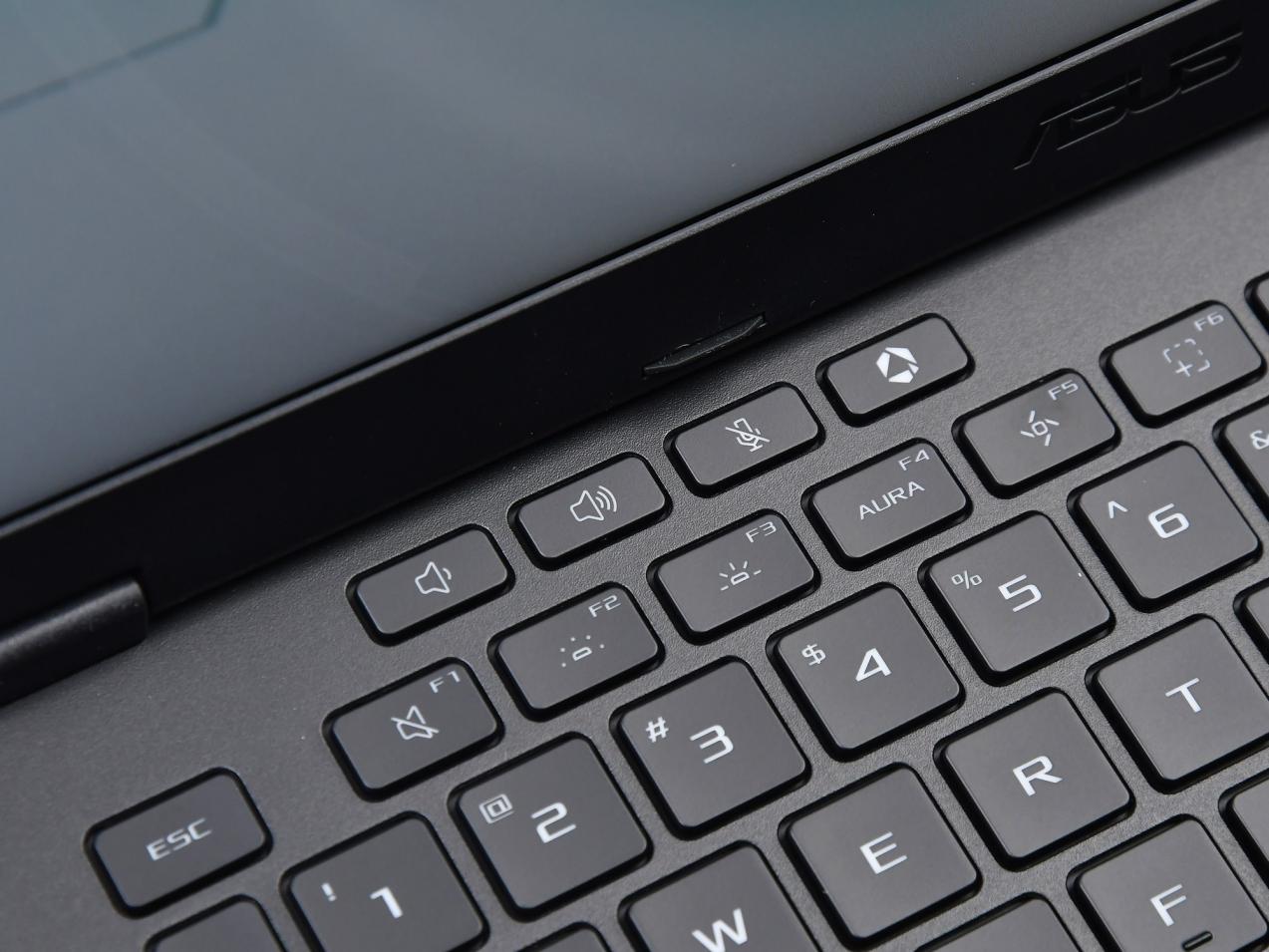 锐龙AI 9 HX 370加持的全能小钢炮！体验华硕天选Air 2024