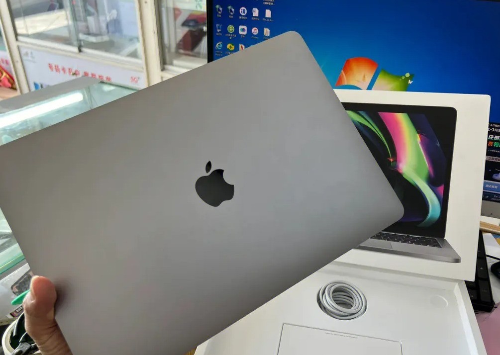 被Windows笔记本折腾N年 换到MacBook：香炸了！
