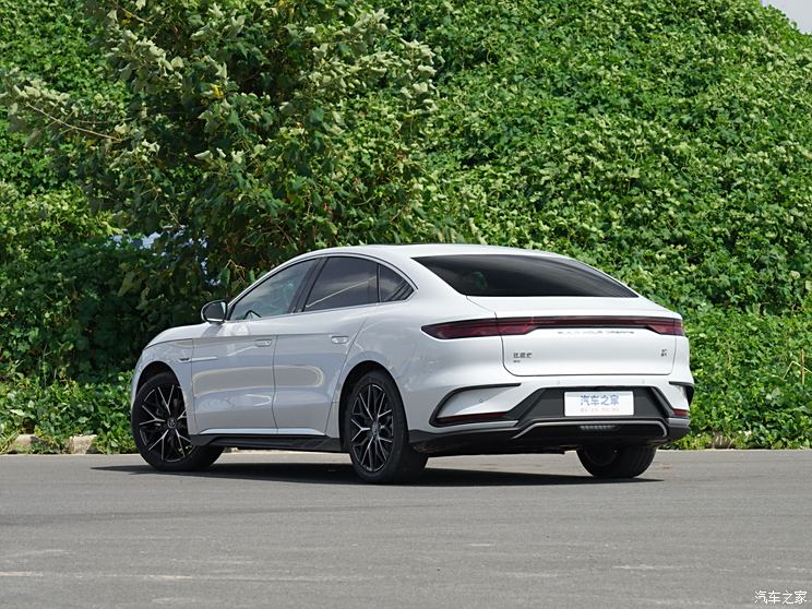 _售25.98万起/4款配置 智界R7正式上市_售25.98万起/4款配置 智界R7正式上市