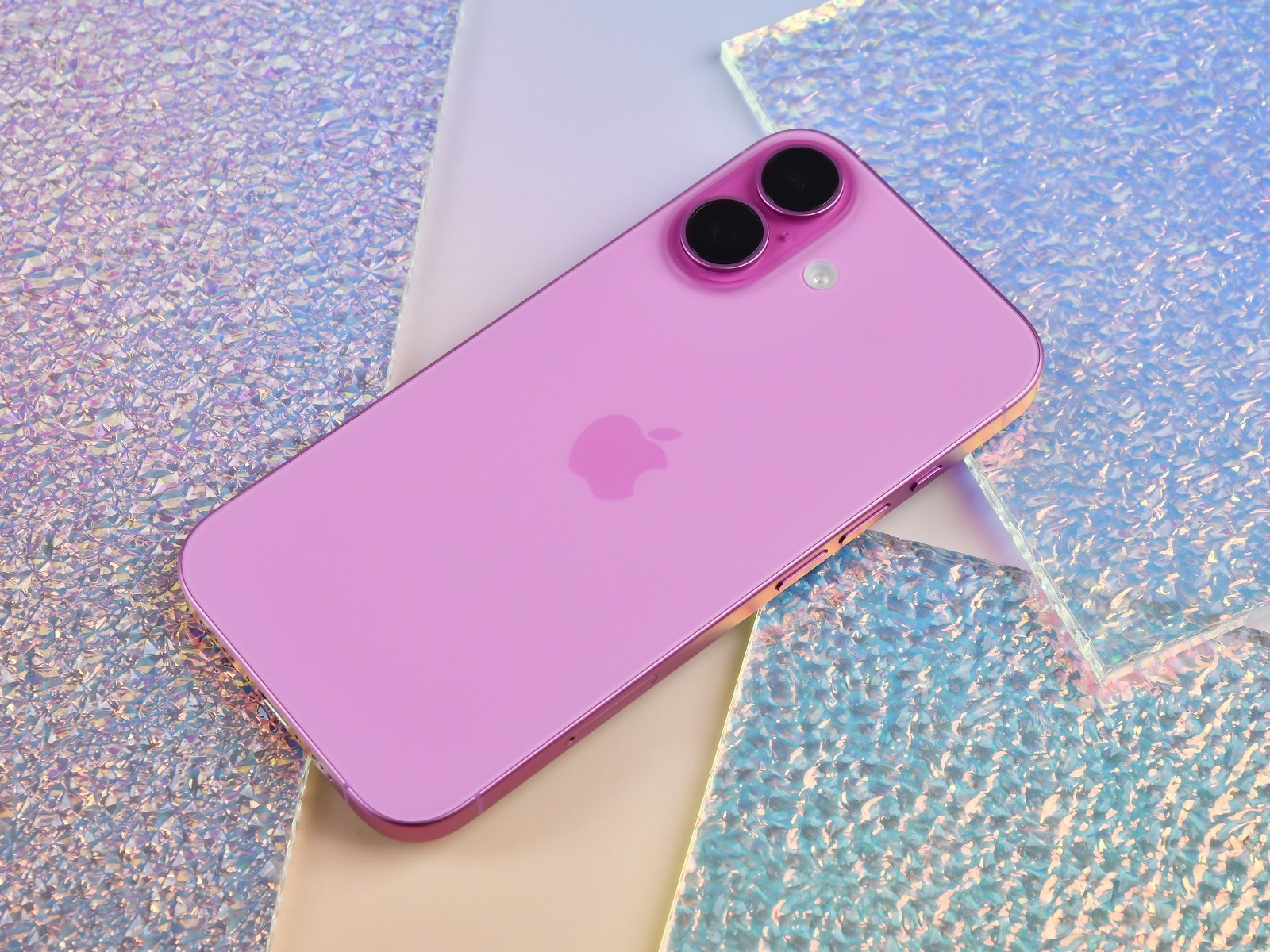 iPhone 16评测：性能够强，续航够长
