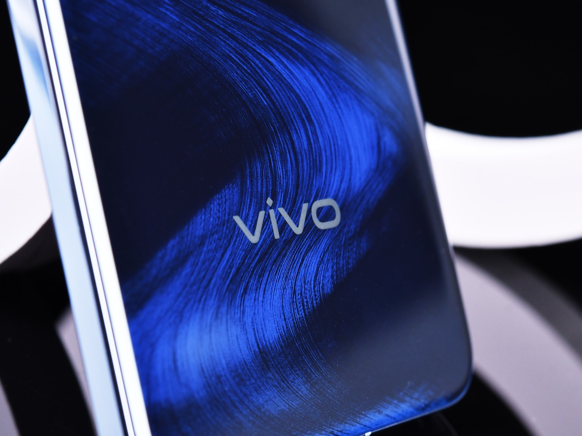 vivo X200全面评测：你跟我说这叫标准版？