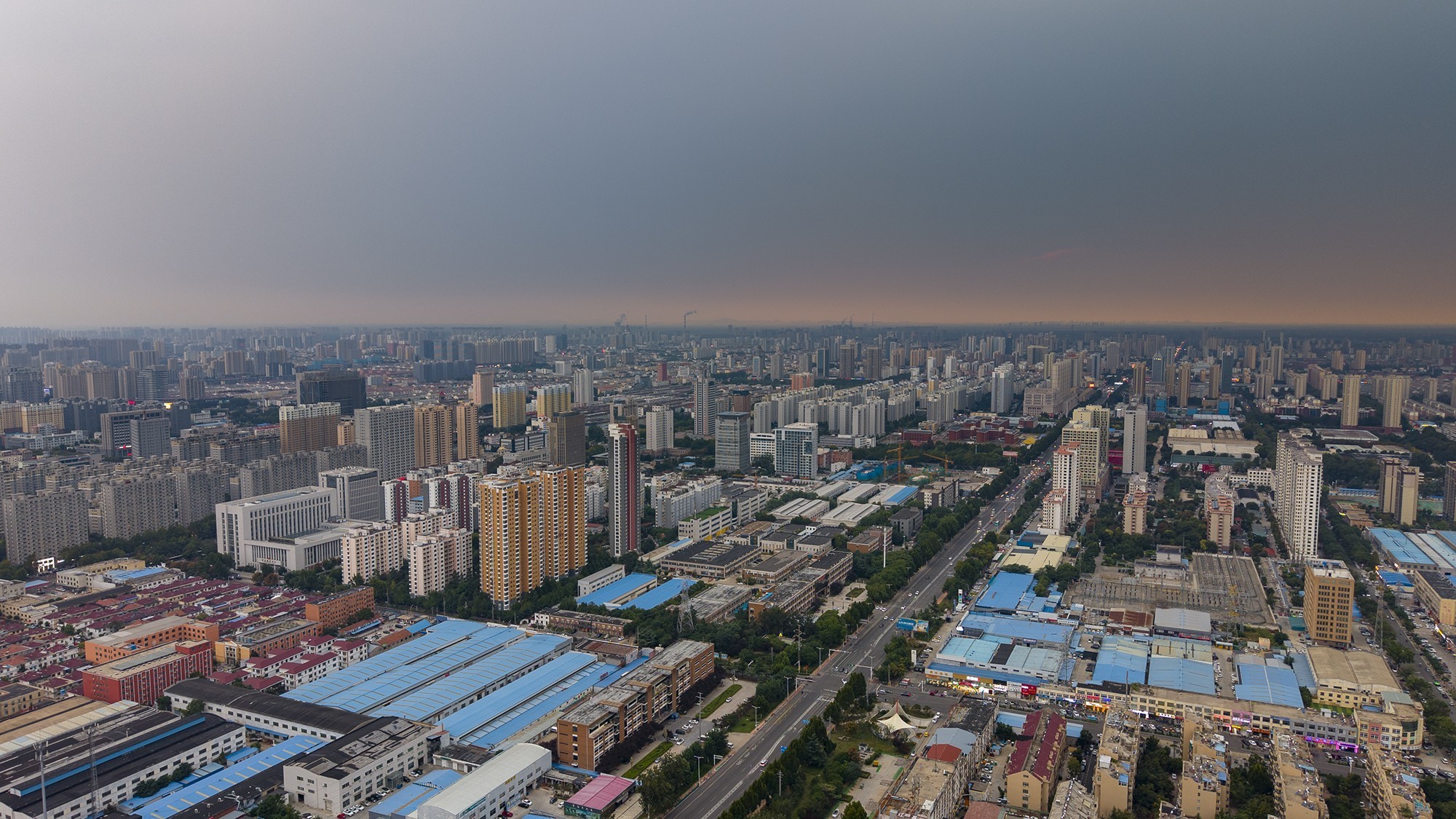 DJI Air 3S无人机评测：回归1英寸，双摄设计，避障返航更安全