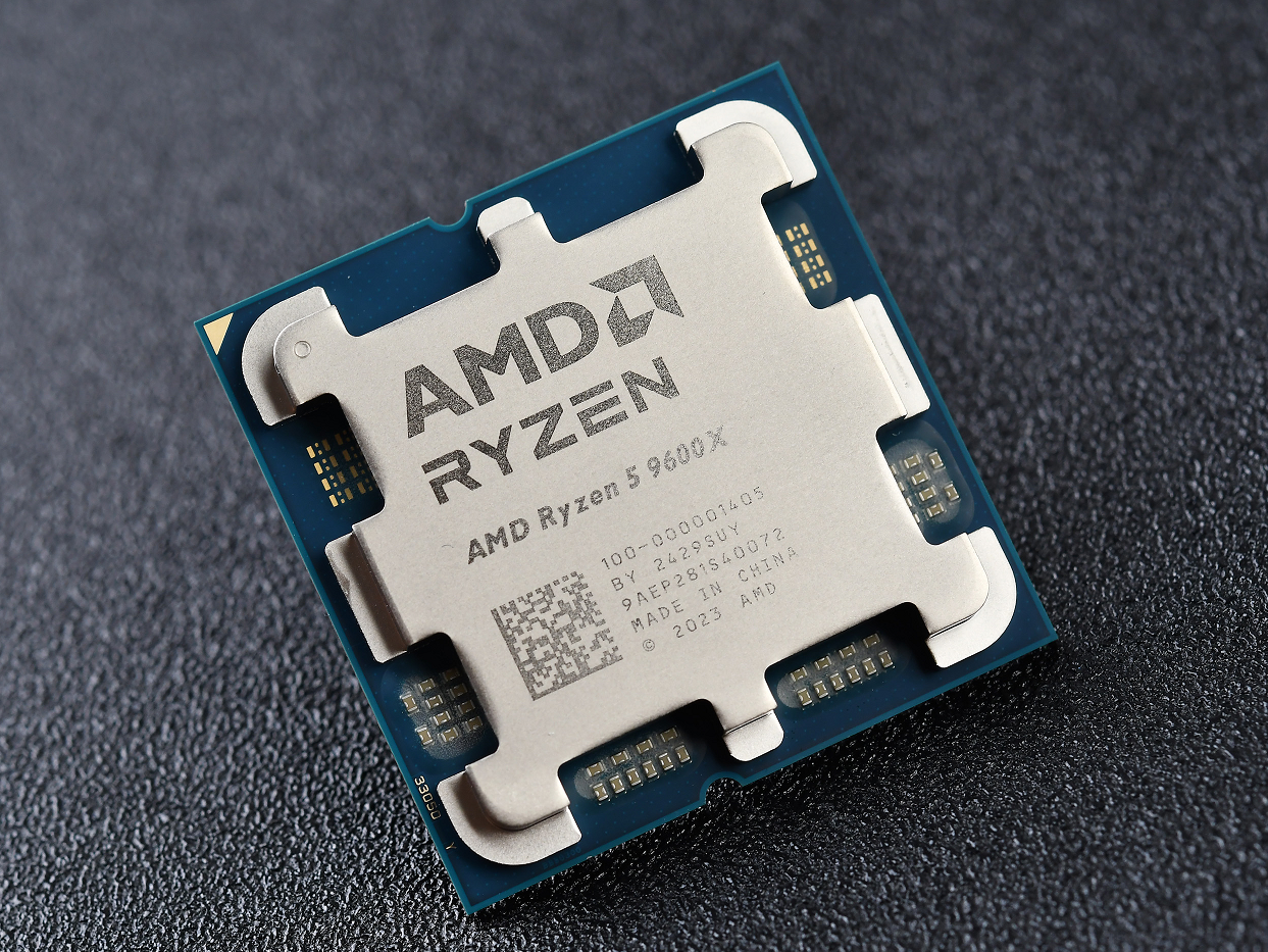 玩网游还得是AMD！锐龙5 9600X魔兽帧数对比酷睿i5-14600K