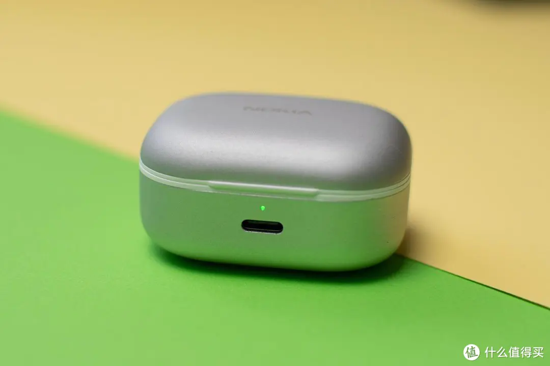 _AirPods 4对比AirPods 3：值得升级的四大理由_AirPods 4对比AirPods 3：值得升级的四大理由