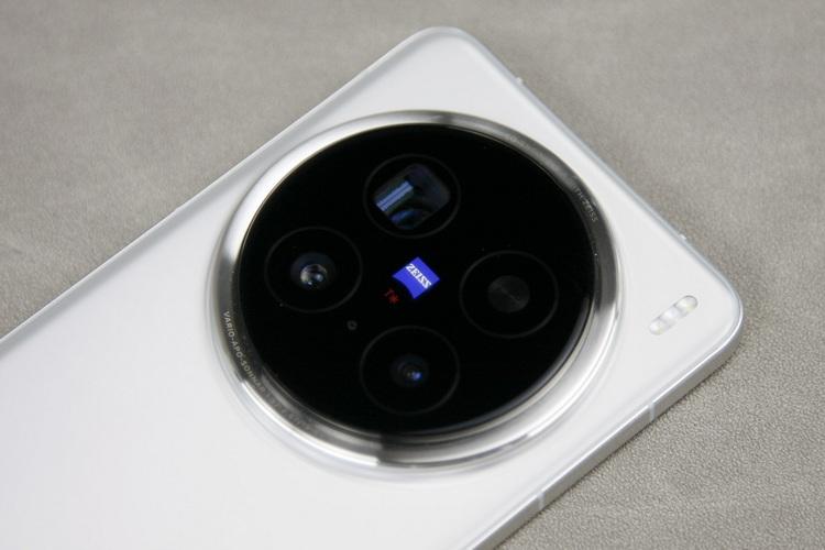 _vivo X200 Pro视频拍摄体验：突破极限，重塑专业影像体验_vivo X200 Pro视频拍摄体验：突破极限，重塑专业影像体验