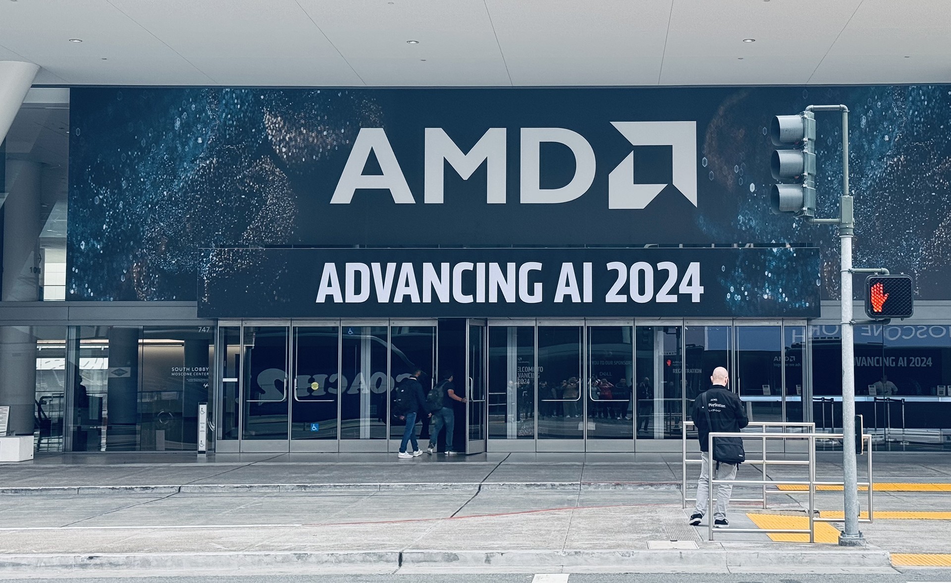 见微知著!AMD以客户为中心书写商用市场逆袭之路