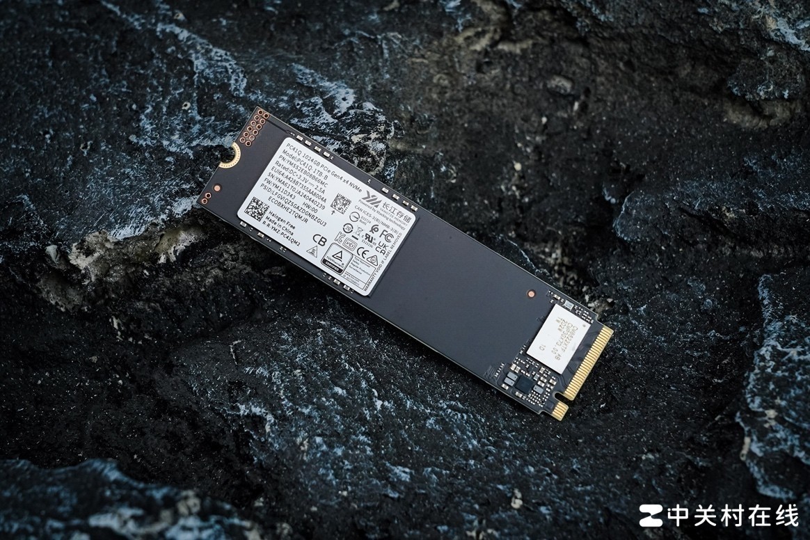 长江存储PC41Q评测 高效能OEM固态硬盘新力作