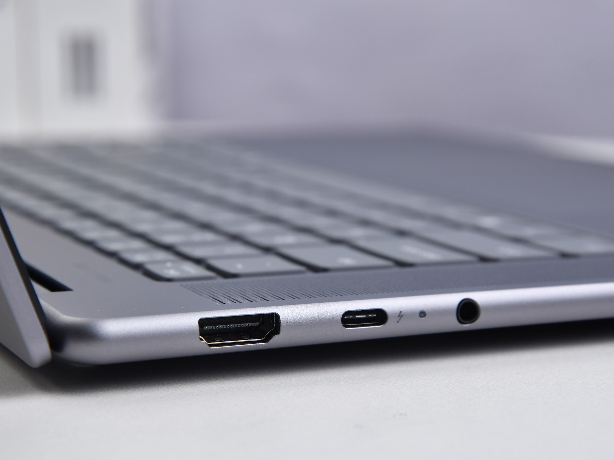 酷睿Ultra搭配AI为生产力提速！上手体验联想YOGA Air 15 Aura AI元启版