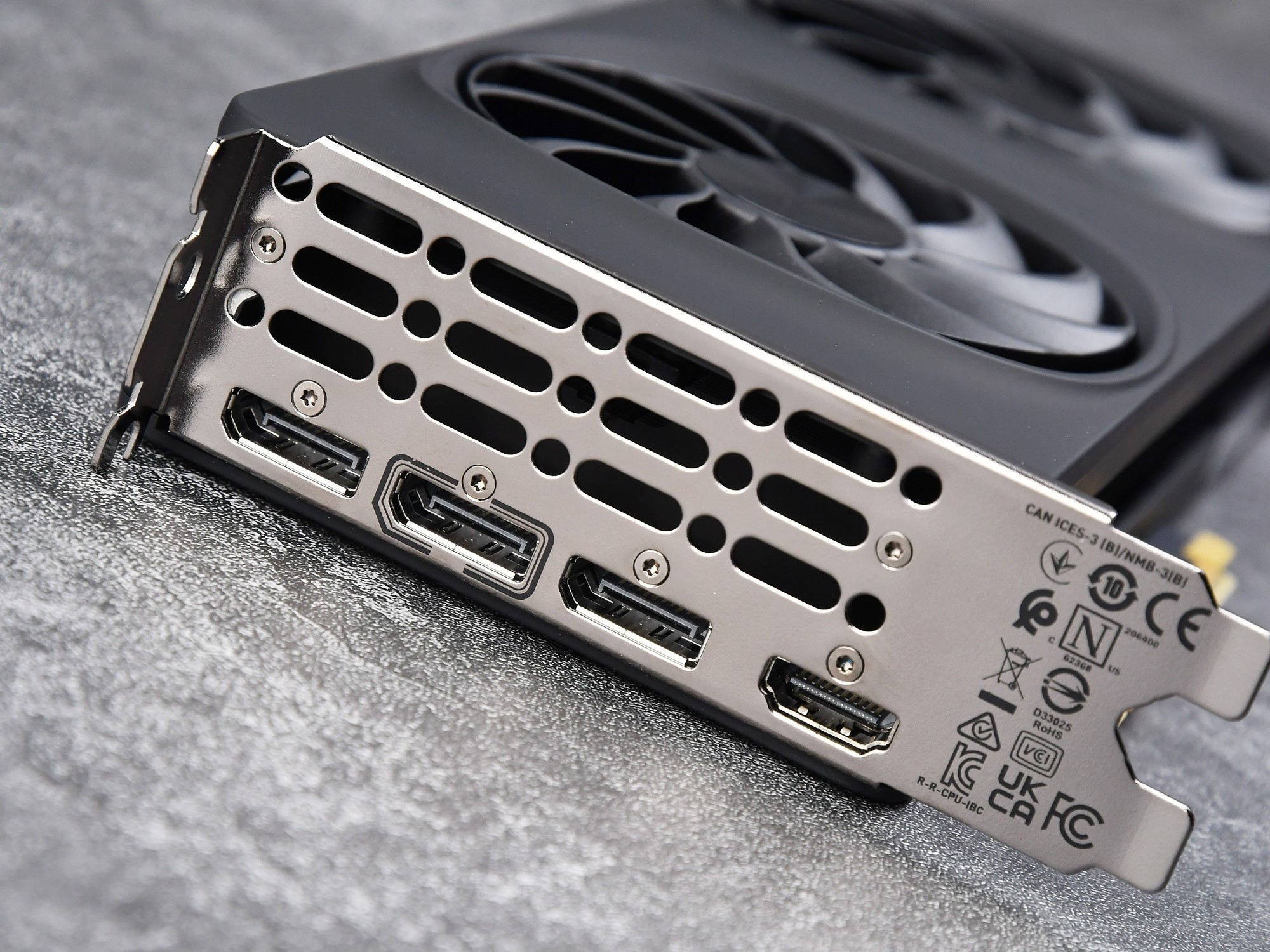 公版英特尔锐炫B580首测：性价比超越RTX 4060Ti 光追性能超级进化