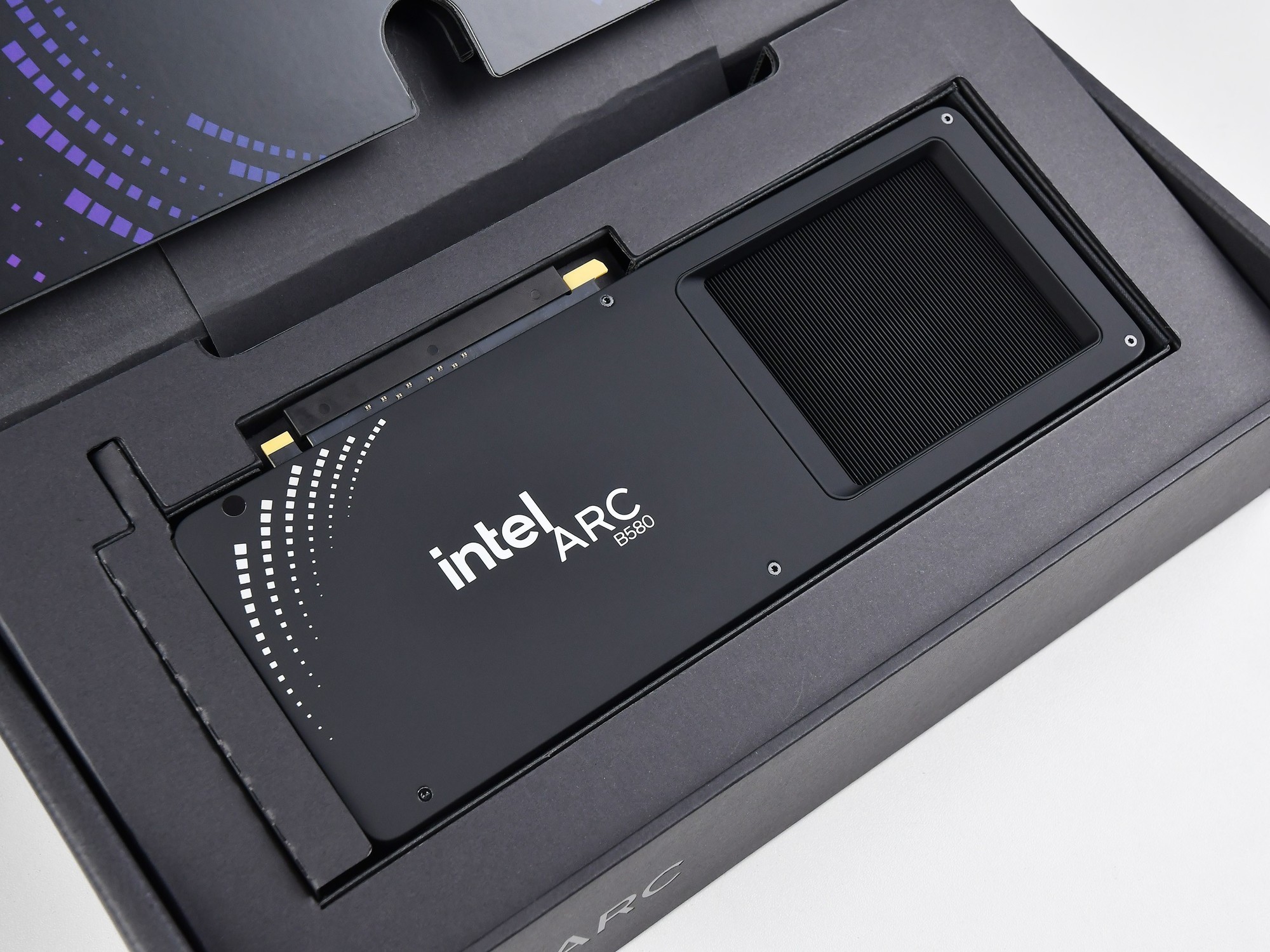 公版英特尔锐炫B580首测：性价比超越RTX 4060Ti 光追性能超级进化