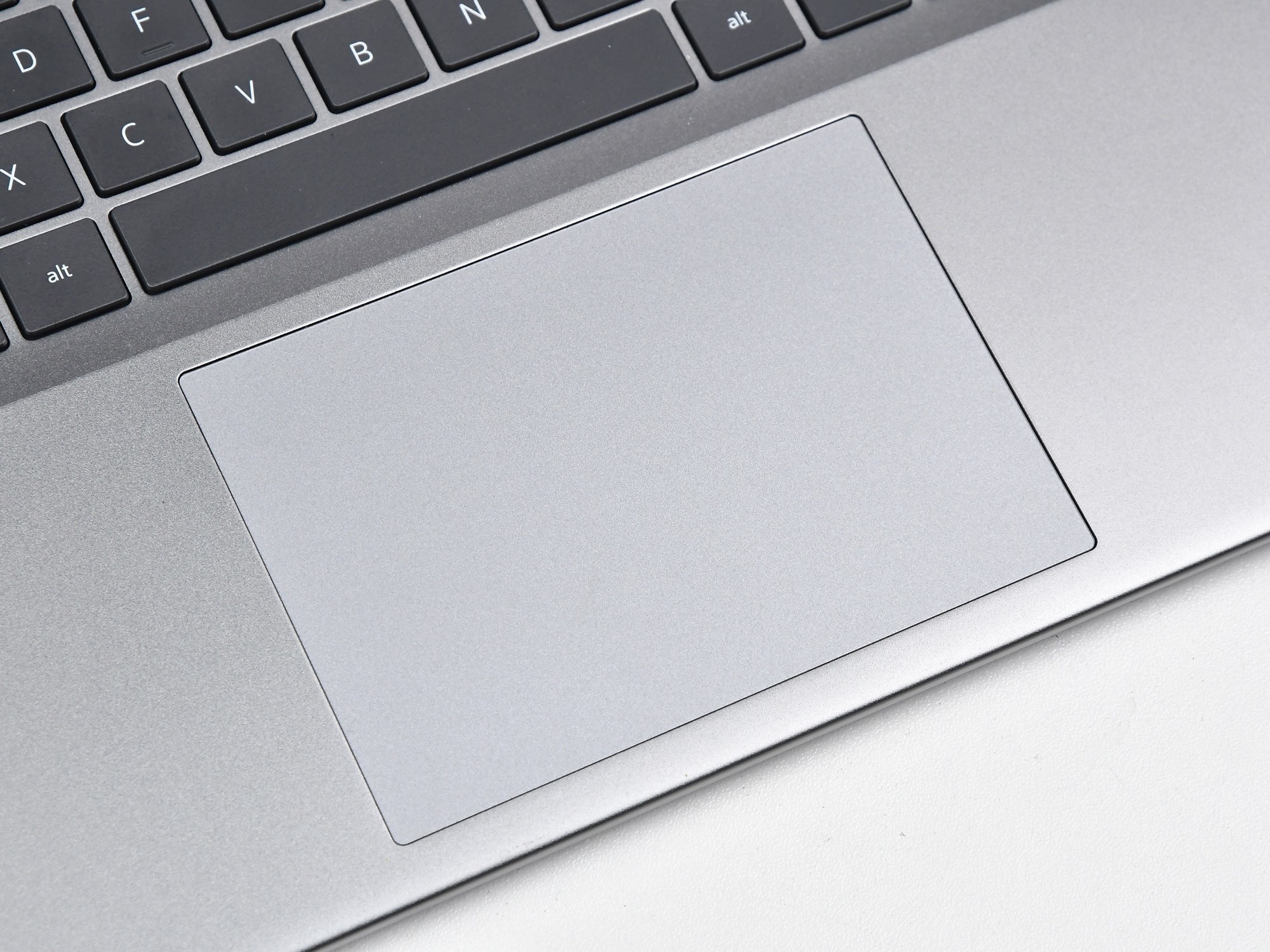 戴尔Latitude 7455评测：14英寸触屏移动办公利器