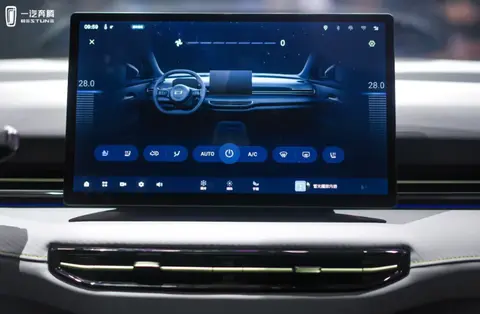 主打年轻小家庭，悦意03要做松弛感出行新搭子__主打年轻小家庭，悦意03要做松弛感出行新搭子