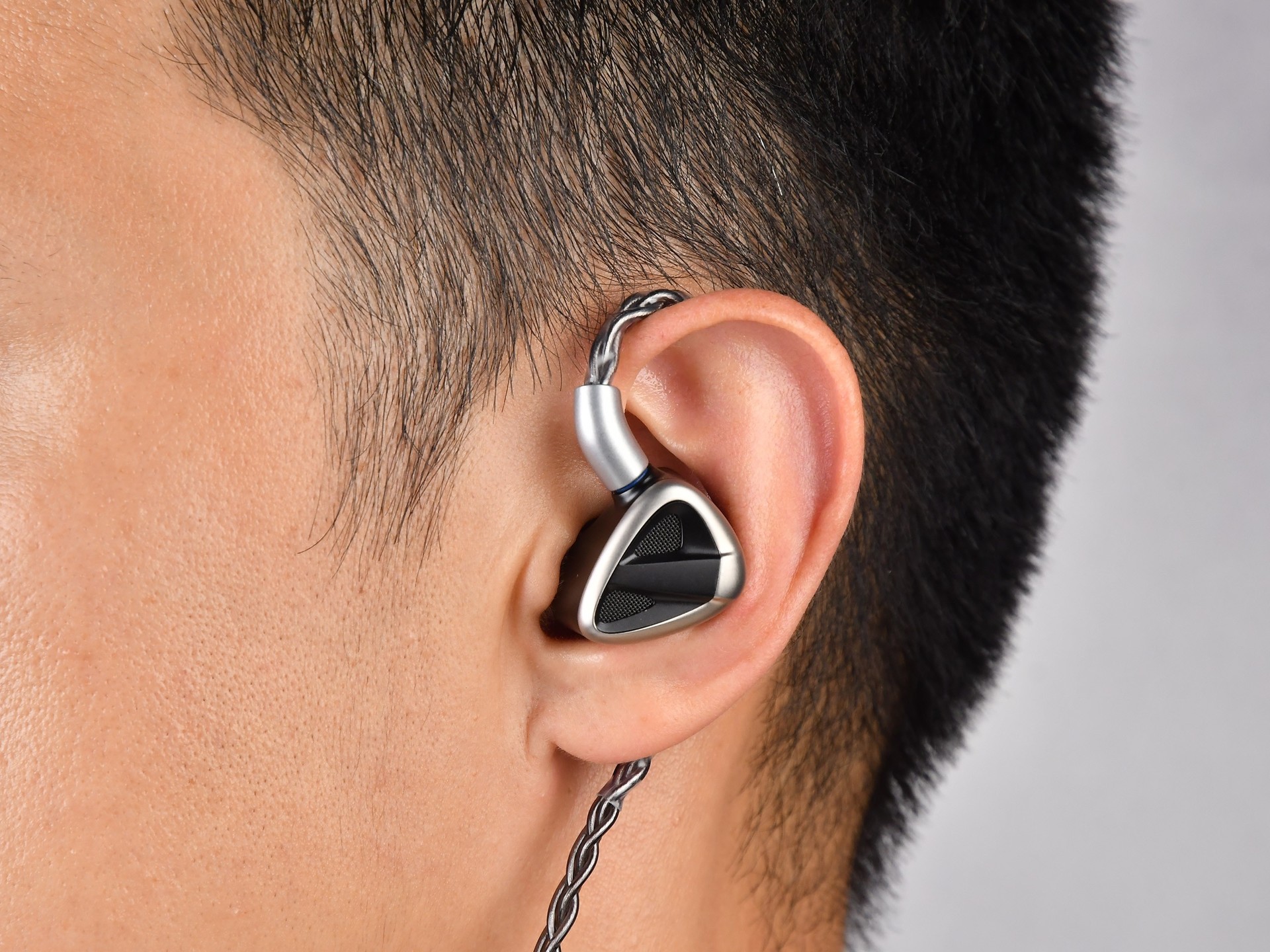 飞傲FH19八单元耳机评测：加量不加价的真旗舰圈铁耳机