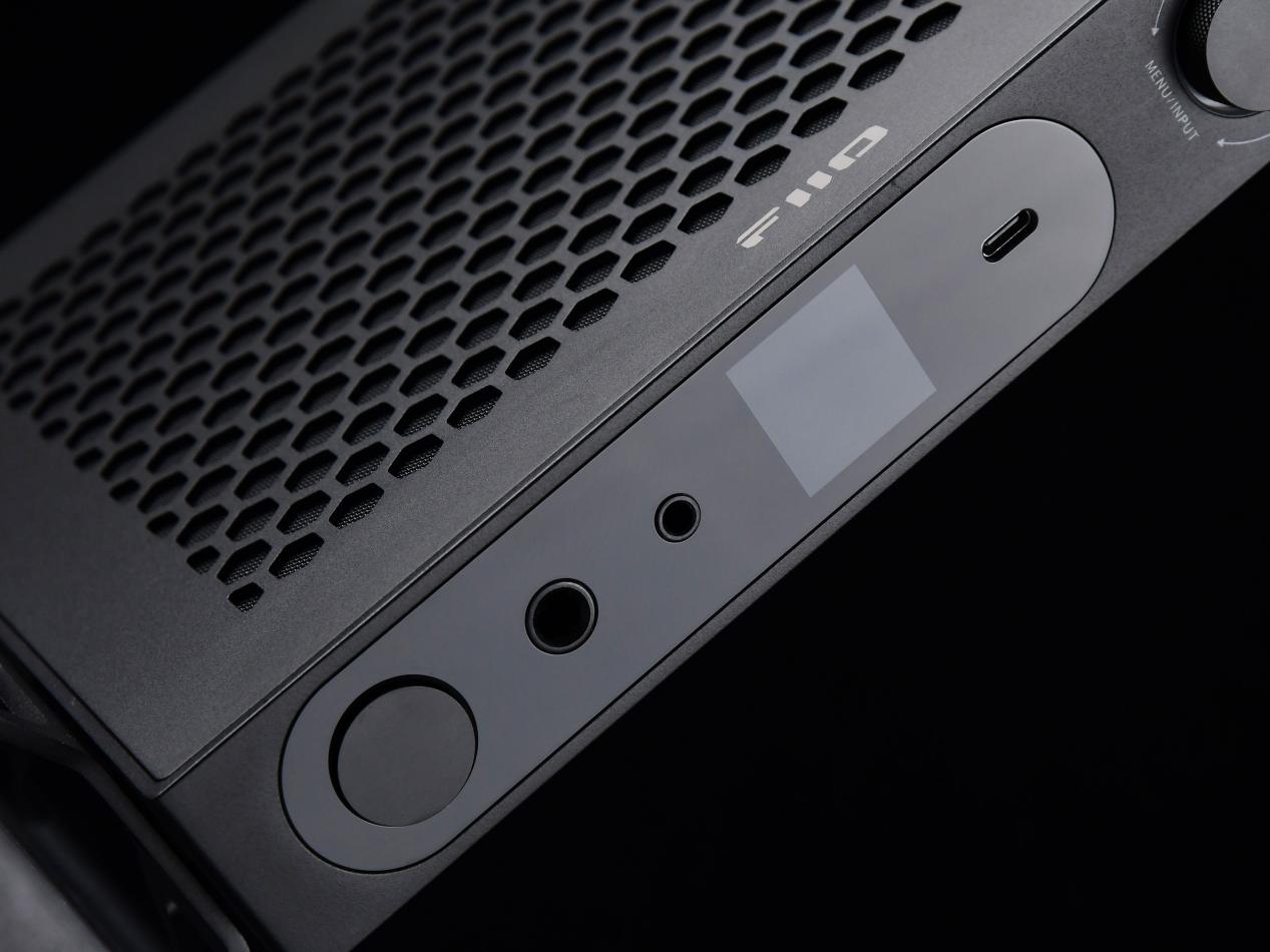 硬核配置，厚积薄发：飞傲K19旗舰级台式解码耳放评测