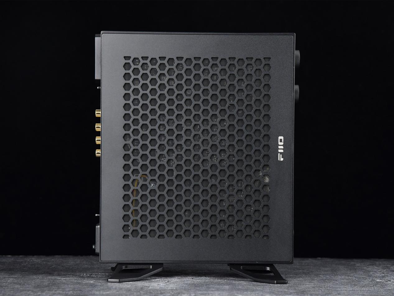 硬核配置，厚积薄发：飞傲K19旗舰级台式解码耳放评测