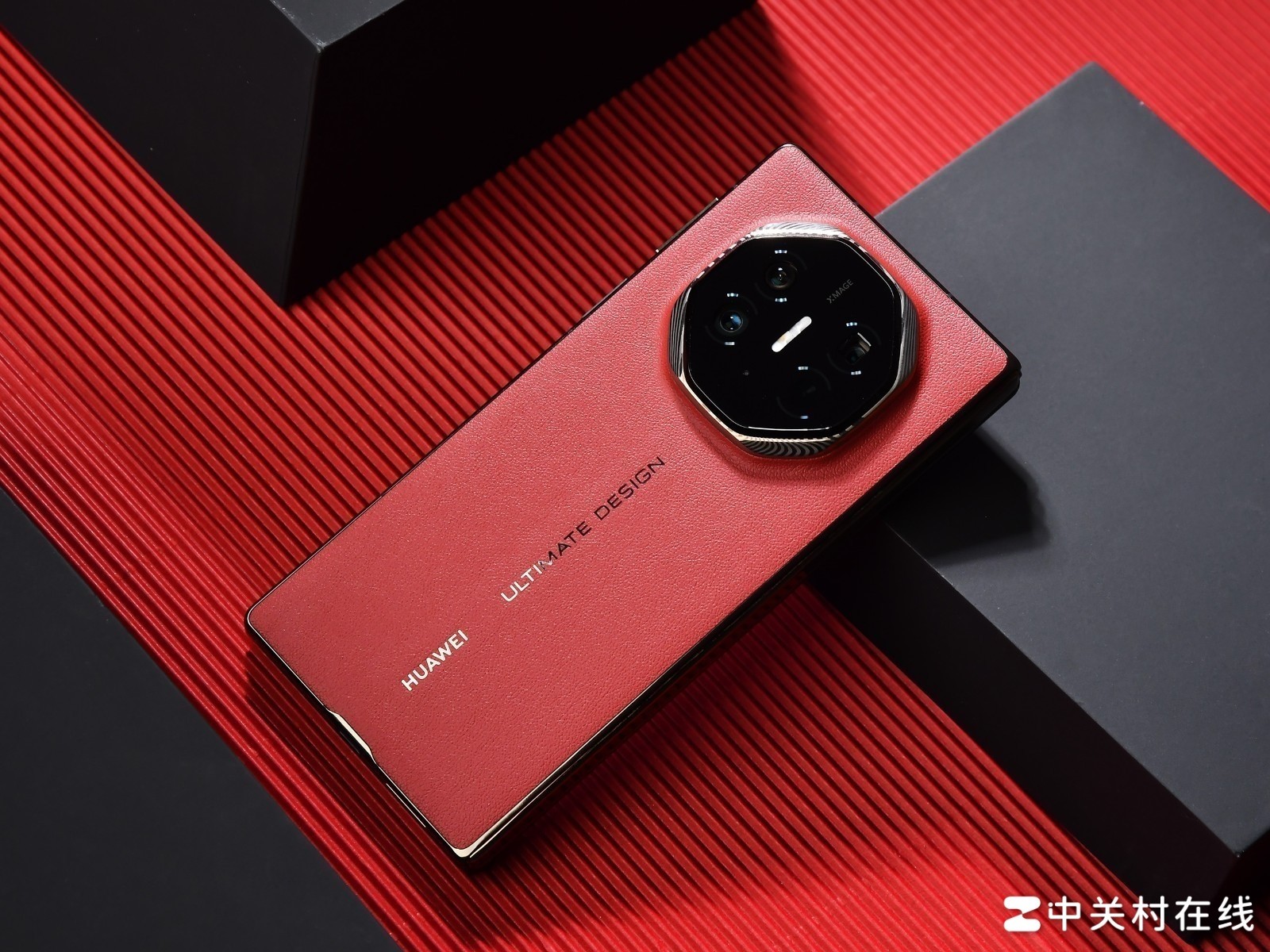 华为Mate XT 非凡大师上手评测：不止有面更是未来