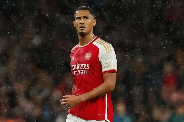 [流言板]萨利巴疑似腿筋受伤&能否踢维拉存疑；若他缺席基维奥尔首发__[流言板]萨利巴疑似腿筋受伤&能否踢维拉存疑；若他缺席基维奥尔首发