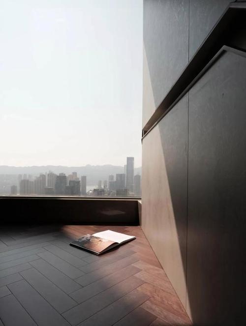 实景·平层设计 | 灰调转暖，探索城市与家的和谐共生_实景·平层设计 | 灰调转暖，探索城市与家的和谐共生_