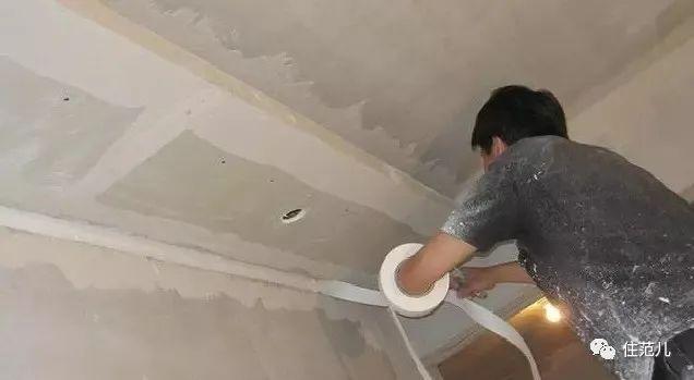 墙体开裂会导致壁纸开裂吗_墙体有裂纹墙纸能遮住吗_