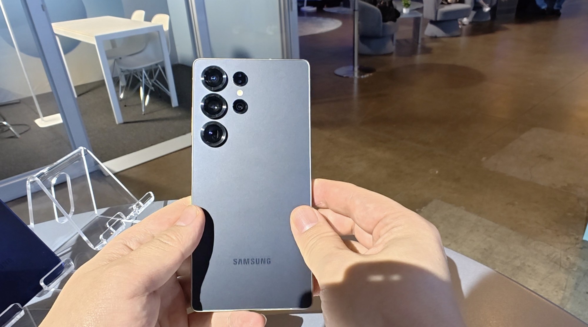 三星Galaxy S25首发评测 年度机皇6499起售