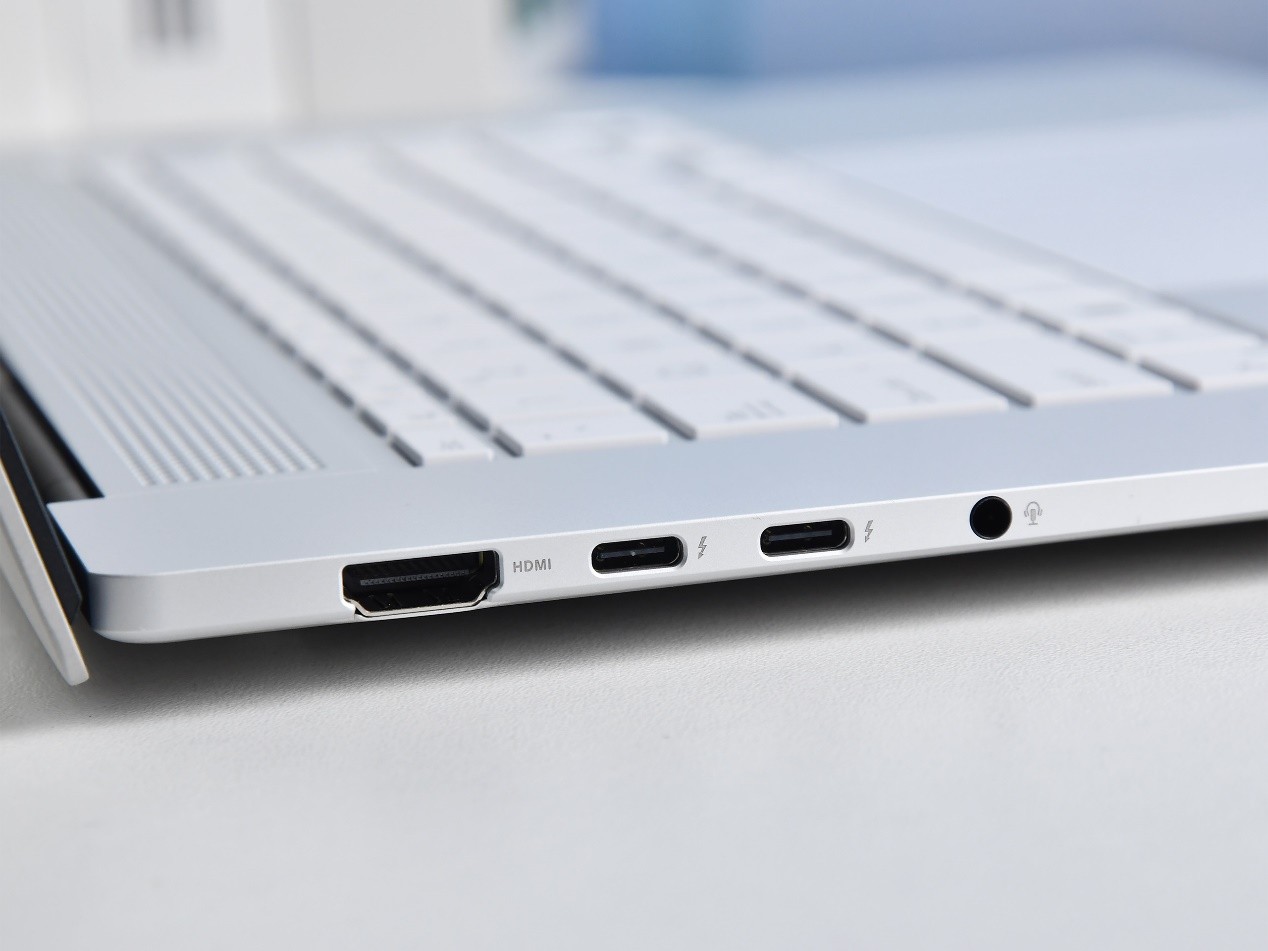 华硕灵耀16 Air笔记本评测：酷睿Ultra AI轻薄本的巅峰之作