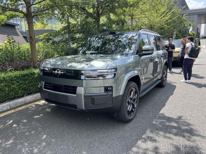 _新途安2017款亮相上市_卫士新款