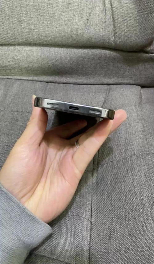 _官方泄露Google Pixel 10 Pro  iPhone 15命运悲惨创感人新低价！_官方泄露Google Pixel 10 Pro  iPhone 15命运悲惨创感人新低价！