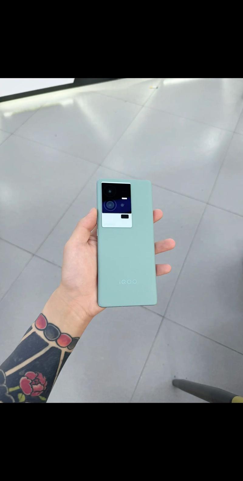 iqoo标准版和高配版的差别__iqooneo5全面测试