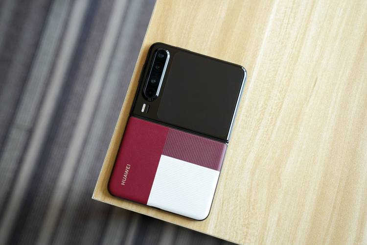 华为麒麟折叠手机_华为折叠麒麟990_