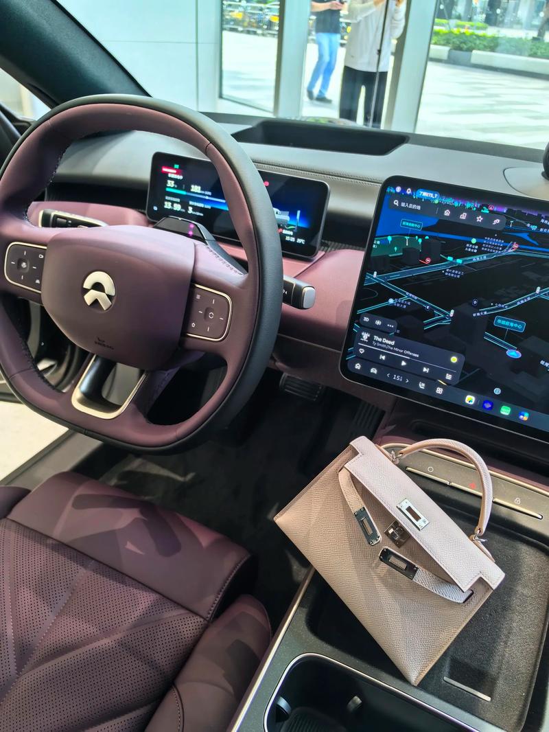 蔚来新内饰_蔚来suv内饰_